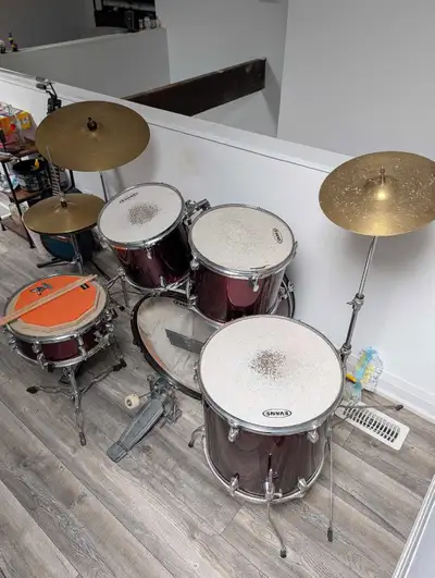 Beginner drum kit, View more