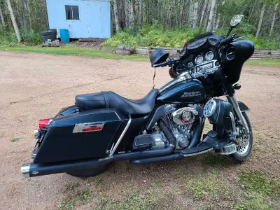Lowering kit . Chrome dash kit . Aftermarket hand grips . Skelton hand mirrors . Bluetooth stereo (c...