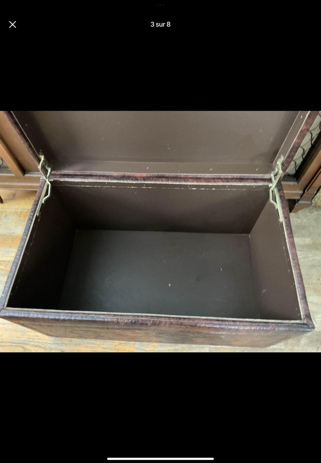 Coffre à balayeuse Electrolux storage chest Ottoman  dans Rangement et organisation  à Trois-Rivières - Image 3