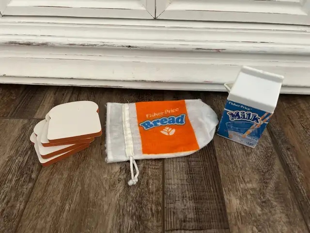 Vintage Fisher Price Fun with Food Bread and Milk In Box in Toys & Games in Winnipeg - Image 2