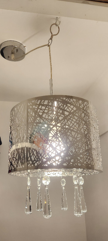 Luminaire suspendu métal et cristal dans Éclairage intérieur et plafonniers  à Longueuil/Rive Sud