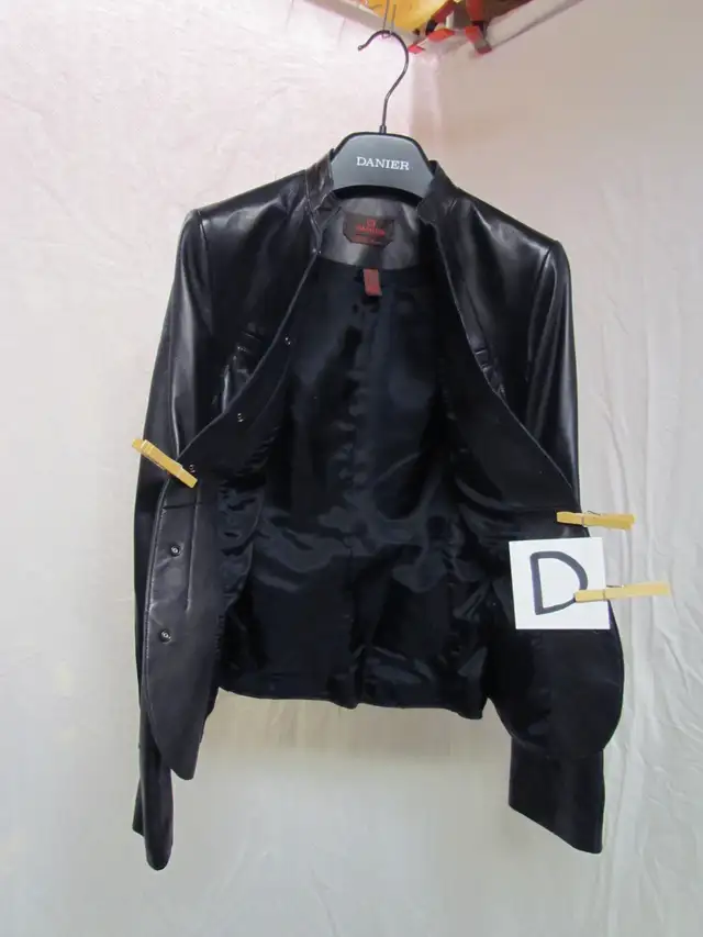 Leather jackets - Danier in Women's - Tops & Outerwear in Kitchener / Waterloo - Image 4