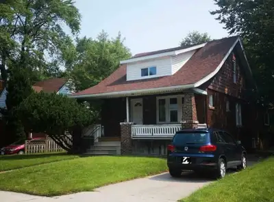 large furnished rooms near U of W and Riverside utility inc