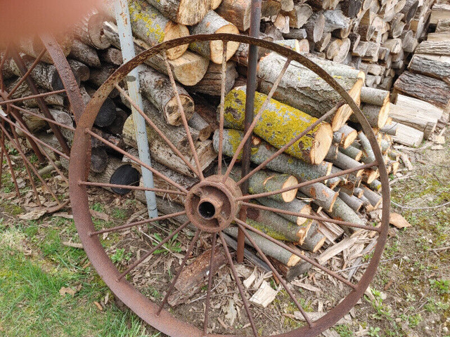 5 , steel wheels  ,garden decor in Outdoor Décor in Kitchener / Waterloo - Image 2