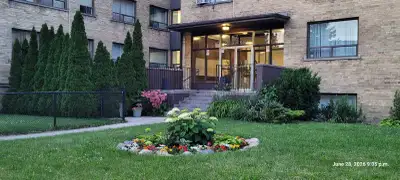 2 bedroom apartment About this apartment Renovated new flooring and cabinets 2 Bedroom Apt available...