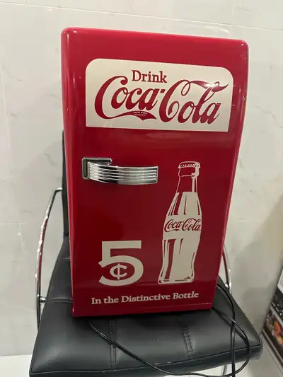 Coca Cola 18 can mini fridge, View more