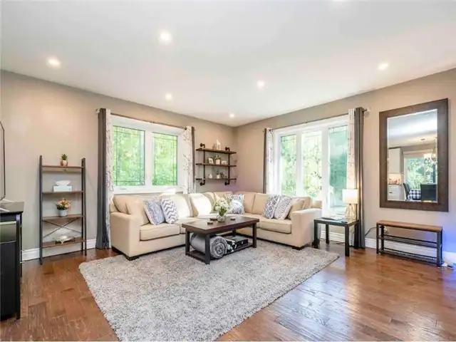 family cottage for rent, with hot tub in Ontario in Canada - Image 5