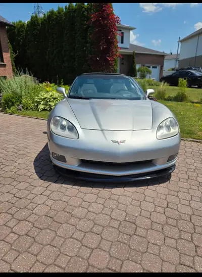 Bonjour je mets en vente Corvette c6 2008 targa Transmission automatique (paddle shift) Option 3lt,...