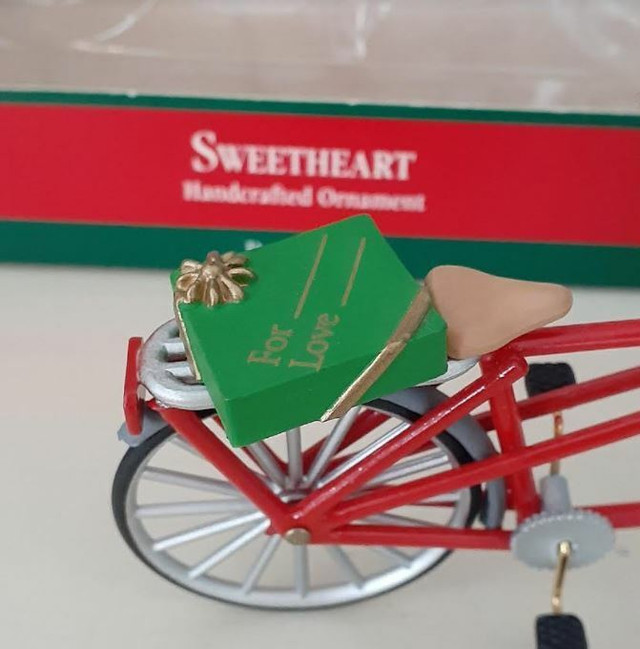 Hallmark Handcrafted Ornament 1989 Sweetheart - tandem bicycle in Arts & Collectibles in Markham / York Region - Image 4