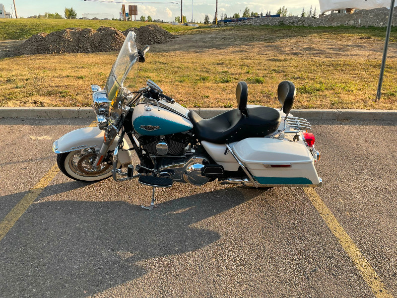 2016 Harley Davidson Road King Touring Calgary Kijiji