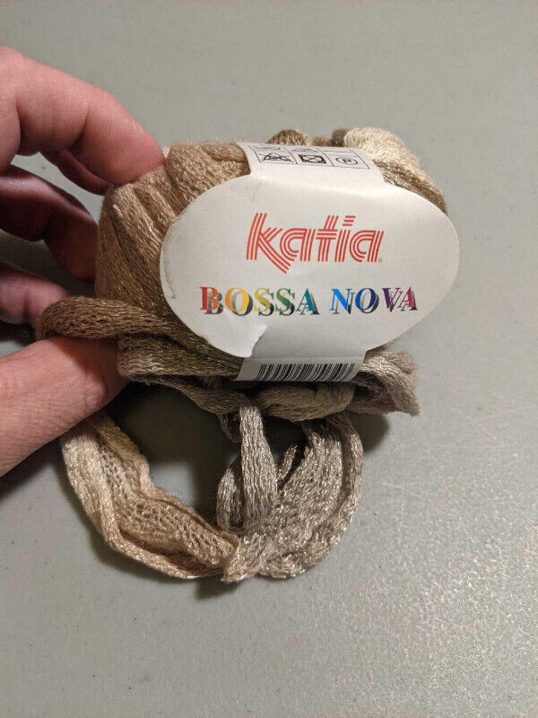 BOSSA NOVA YARN, BEIGE (M) in Hobbies & Crafts in Regina