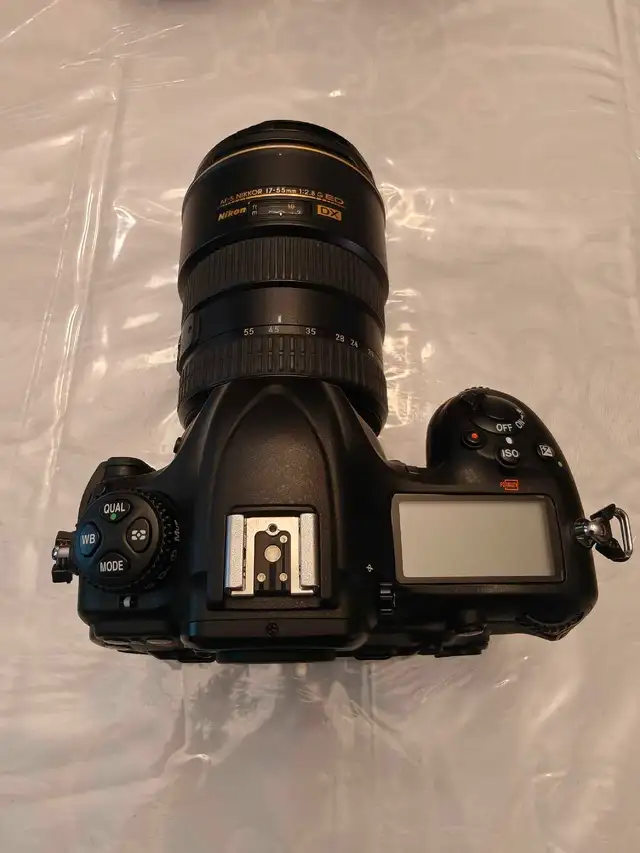Nikon D500 + 17-55mm f2.8, only 10k shutter actuations62863270705538121