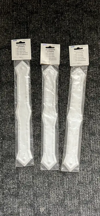 I have 3 decorative metal downspout straps. Brand new, still in sealed packages. Retail for $3 each…...