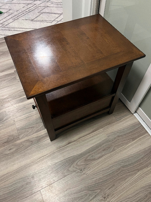 Side table set of two in Coffee Tables in Kitchener / Waterloo - Image 2