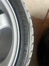 275/30ZR19 tires 