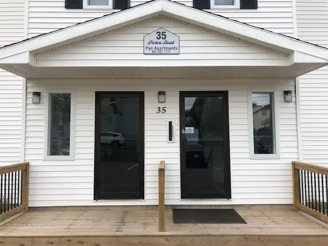 Bachelor Unit Available - 35 Pictou Road