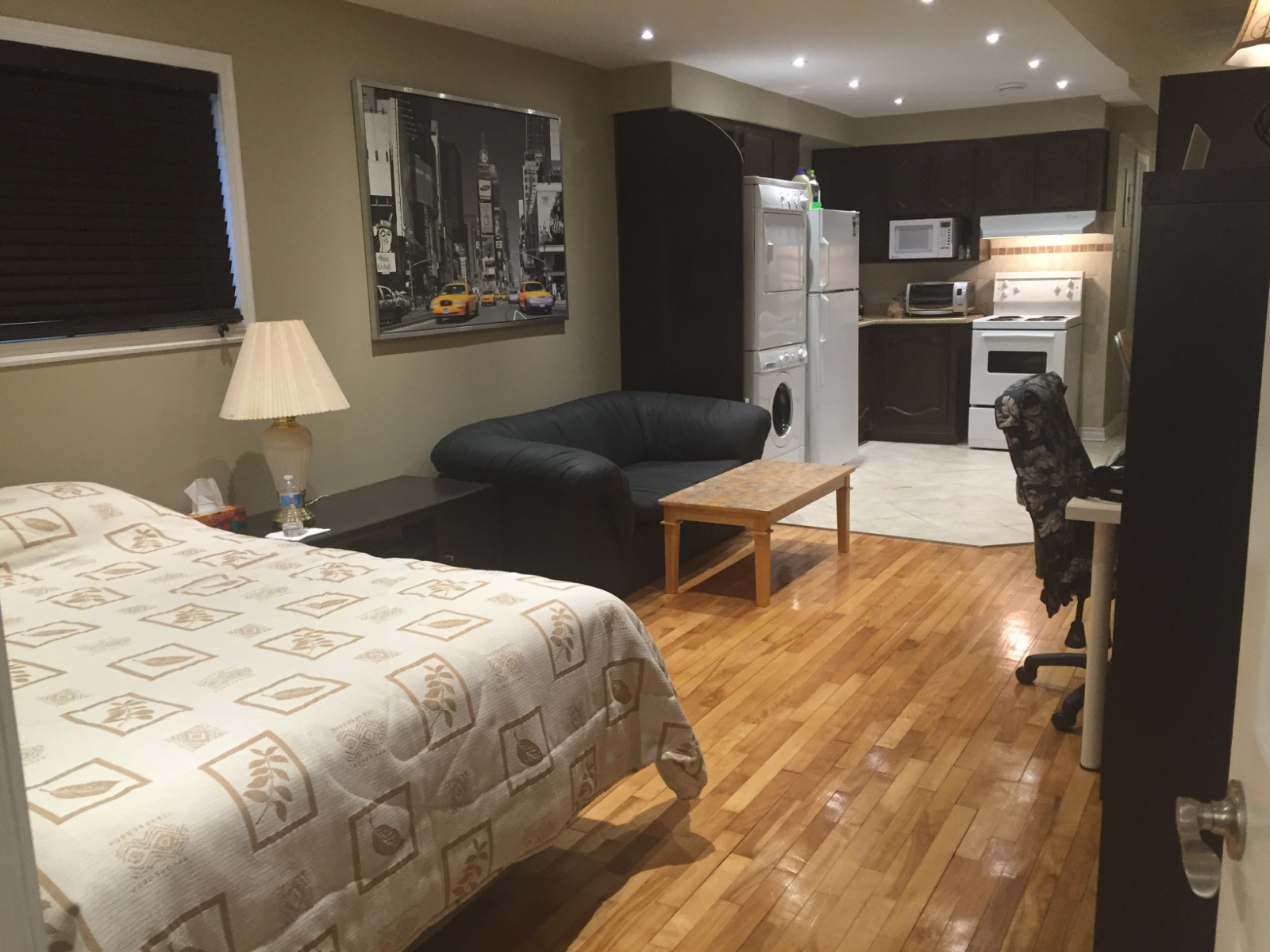 Chomedey Bachelor for rent Oct 2026 (All Included) — photo 1