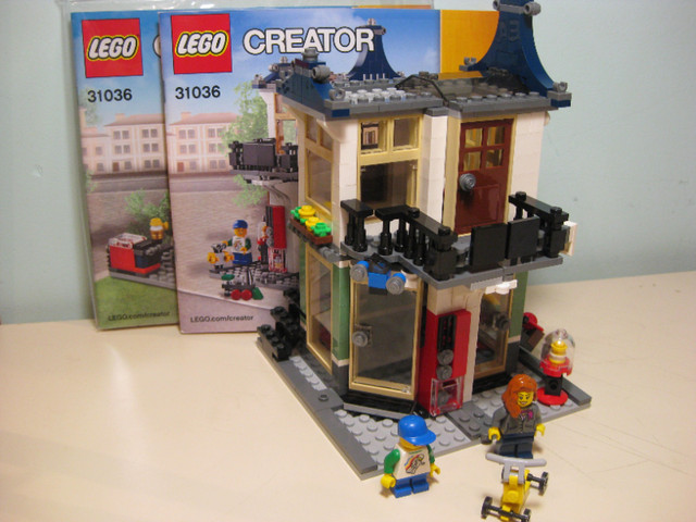 Lego Creator Toy & Grocery Shop 3-in-1 complete w/ manual, box in Toys & Games in Ottawa