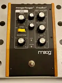 Moog MoogerFooger MF-107 FreqBox