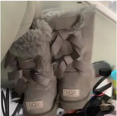 Bailey Bow , grey UGG boots. size 8, View more