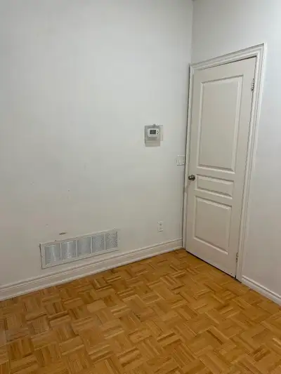Spacious 1 bedroom for rent in York university , unfurnished room all utilities and internet include...