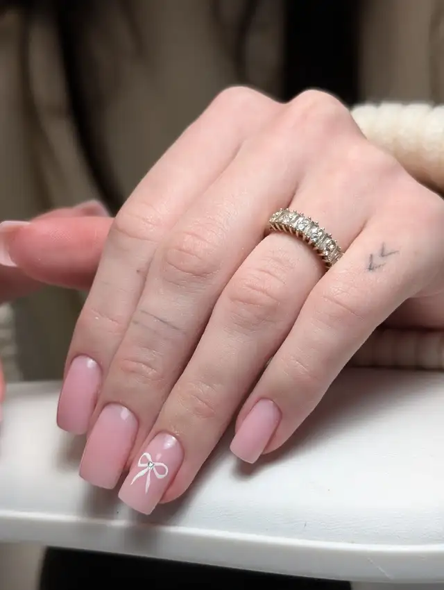 Ukrainian (russian technical) Mani and Pedi in Health and Beauty Services in Mississauga / Peel Region - Image 6