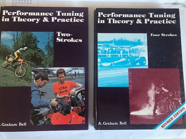 2 Livres book 'Performance tuning in theory & practice dans Manuels  à Saint-Jean-sur-Richelieu