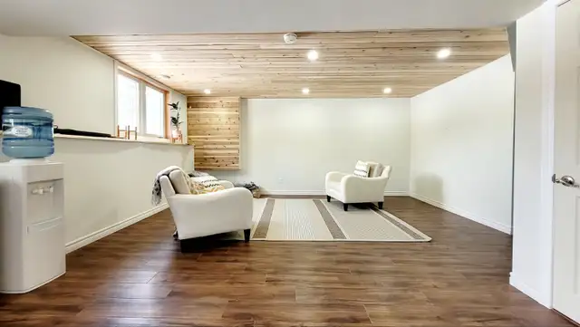 bright 1-bedroom suite