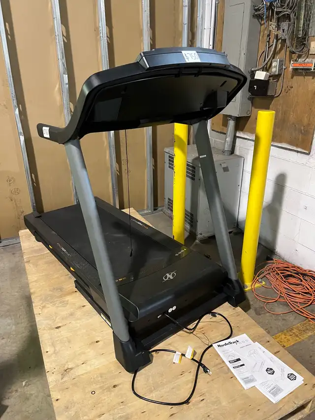 NordicTrack T 6.5 S Treadmill - NEW in Exercise Equipment in Winnipeg - Image 7