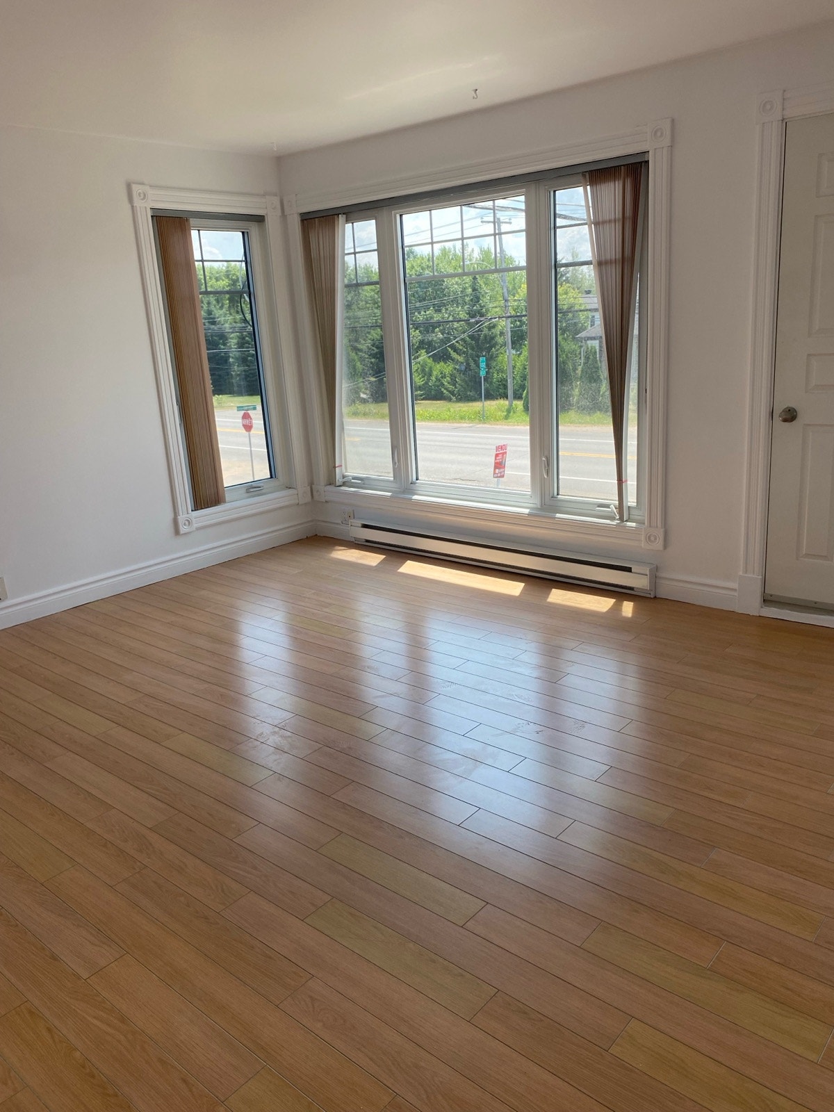 Sorel-Tracy superbe logement 5 1/2 + garage — photo 3