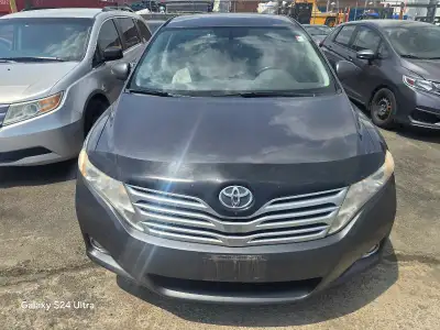 2009 venza 450k kms high mileage but drives perfect v6 selling as is