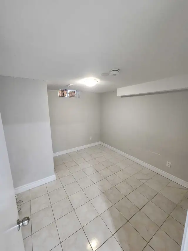 2 Sharing room for rent in Markham