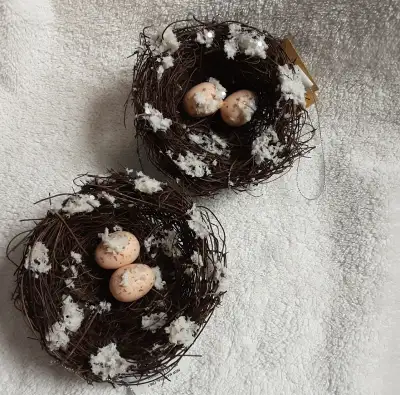 Unused NEW Frosty winter Birdy Nests with Eggs decorative accent, View more