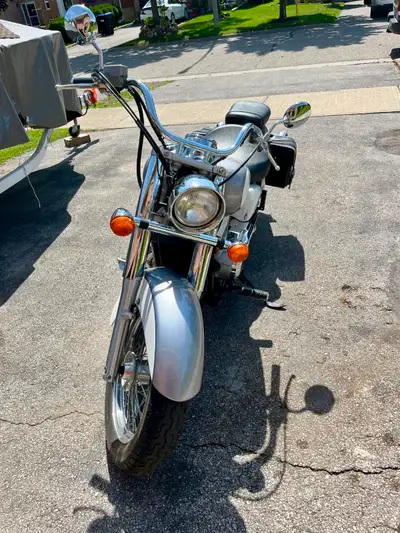 2007 Honda Shadow motorcycle. Good shape, perfect for the beginners. Only 12K km. Small dent on a ga...