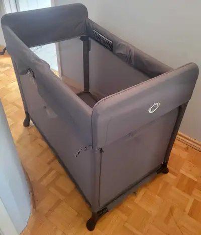 Bugaboo Stardust Pop-Up Playard excellent condition, View more