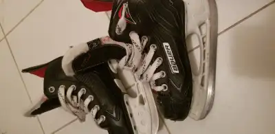 Reduced! Kids Youth Bauer Vapor Skates Size 12, View more