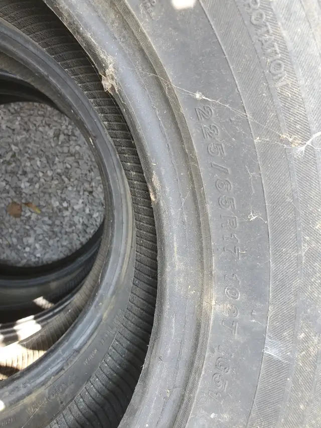 2- Yokohama Ice guard tires and 2- Hanook Kinergy All-Season res in Tires & Rims in Norfolk County - Image 4