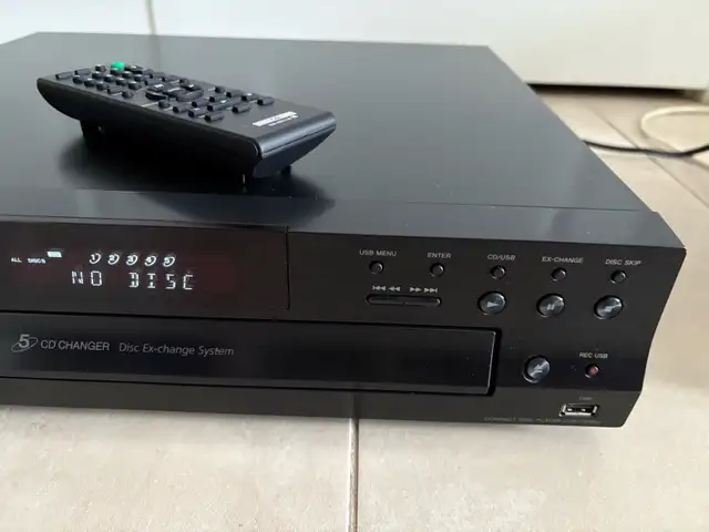 Sony CDP-CE500 5 CDs Changer Player , USB Reording, Remote63234629020673123