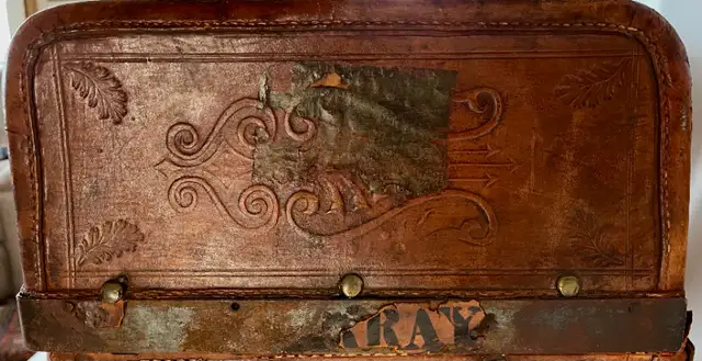 Malle en Cuir Antique Britannique Murray Perth CW c1860 in Arts & Collectibles in City of Montréal - Image 7