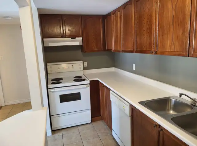 Private Room for Rent in Long Term Rentals in City of Halifax - Image 11