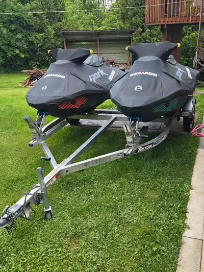 Well taken care of pair of machines his and hers I purchased the green one brand new. It's a 2019, h...