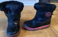 COUGAR  Snow Boot ( Size 12 ) with Excellent Condition