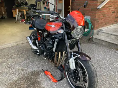 2018 Z900RS in perfect condition, only 8,012 kms, Ready to Certify, 8500 Firm. many extras... Orange...