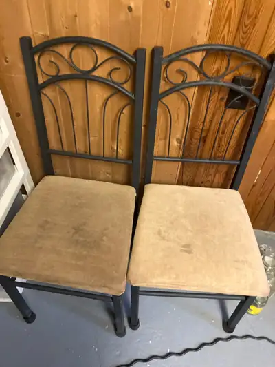 Chaise de cuisine brune, View more