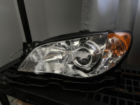 Like new Left headlight  06-07 Subaru Impreza