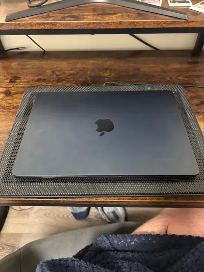10/10 Condition MacBook Air 2022 M2 chip OBO, View more