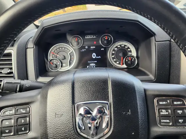 Doge Ram 2014 1500 2WD Reg Cab 120.5 Sport 5.7L