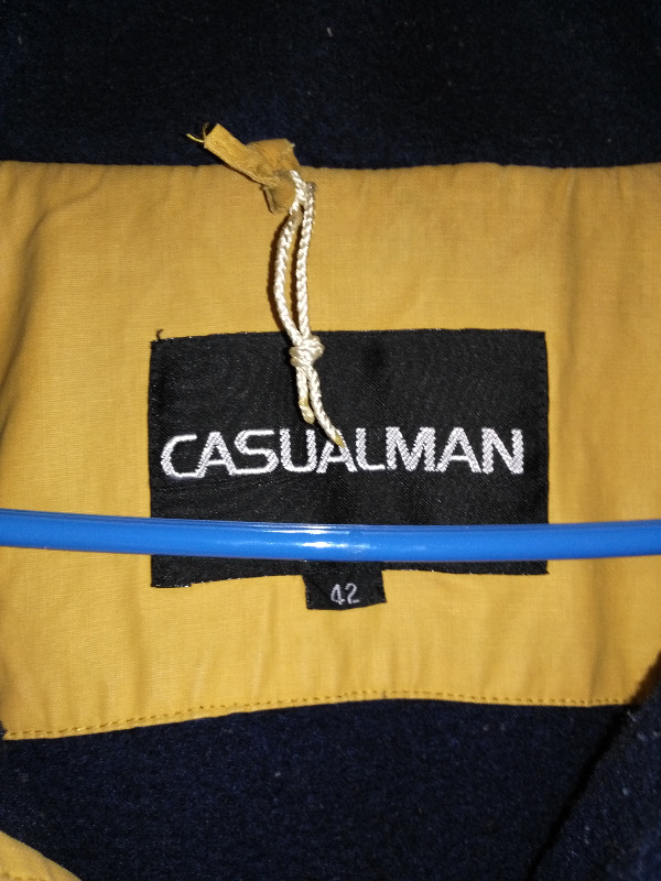 SUPER WARM Casualman Size 42 Men's Winter Jacket with Hood and L in Men's in Sunshine Coast - Image 2