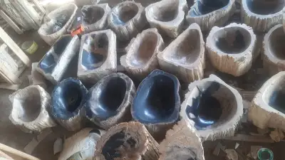 Le plus grand choix de vasques au pays, meubles et meubles en bois massif sur mesure. Ici tout pour...