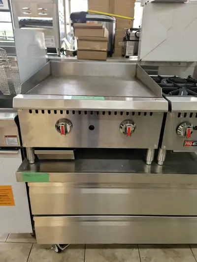 Brand New 24" THERMOSTATIC Griddle- Natural Gas/Propane, View more